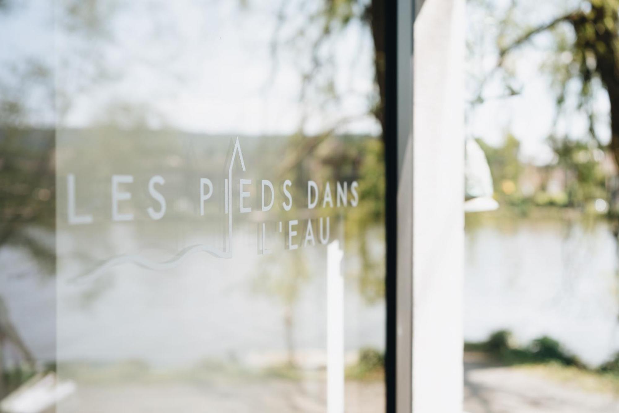 Pieds Dans L'Eau Private Wellness Bordure De Meuse Lustin Exterior foto